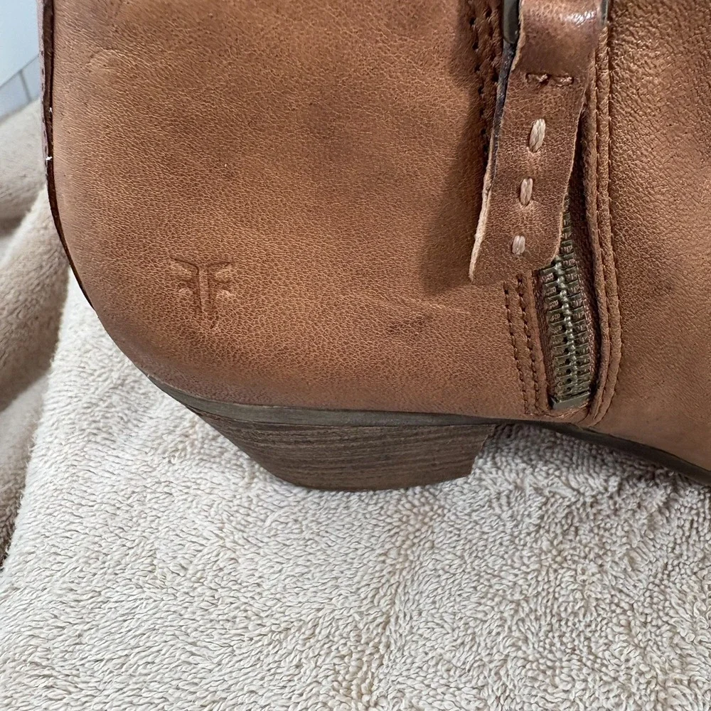 Frye judith double